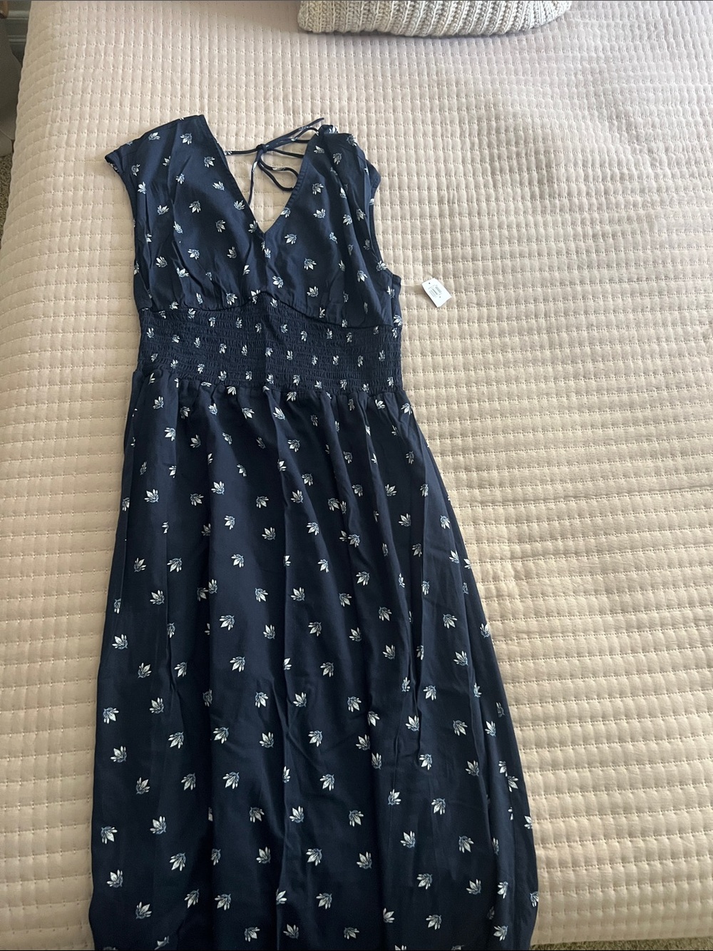 Old Navy Navy Floral Maxi Dress with Smocked Waist